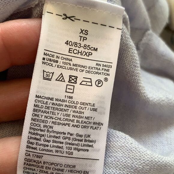 Nwot Banana Republic gray merino “Lovely” sweater - Picture 7 of 8